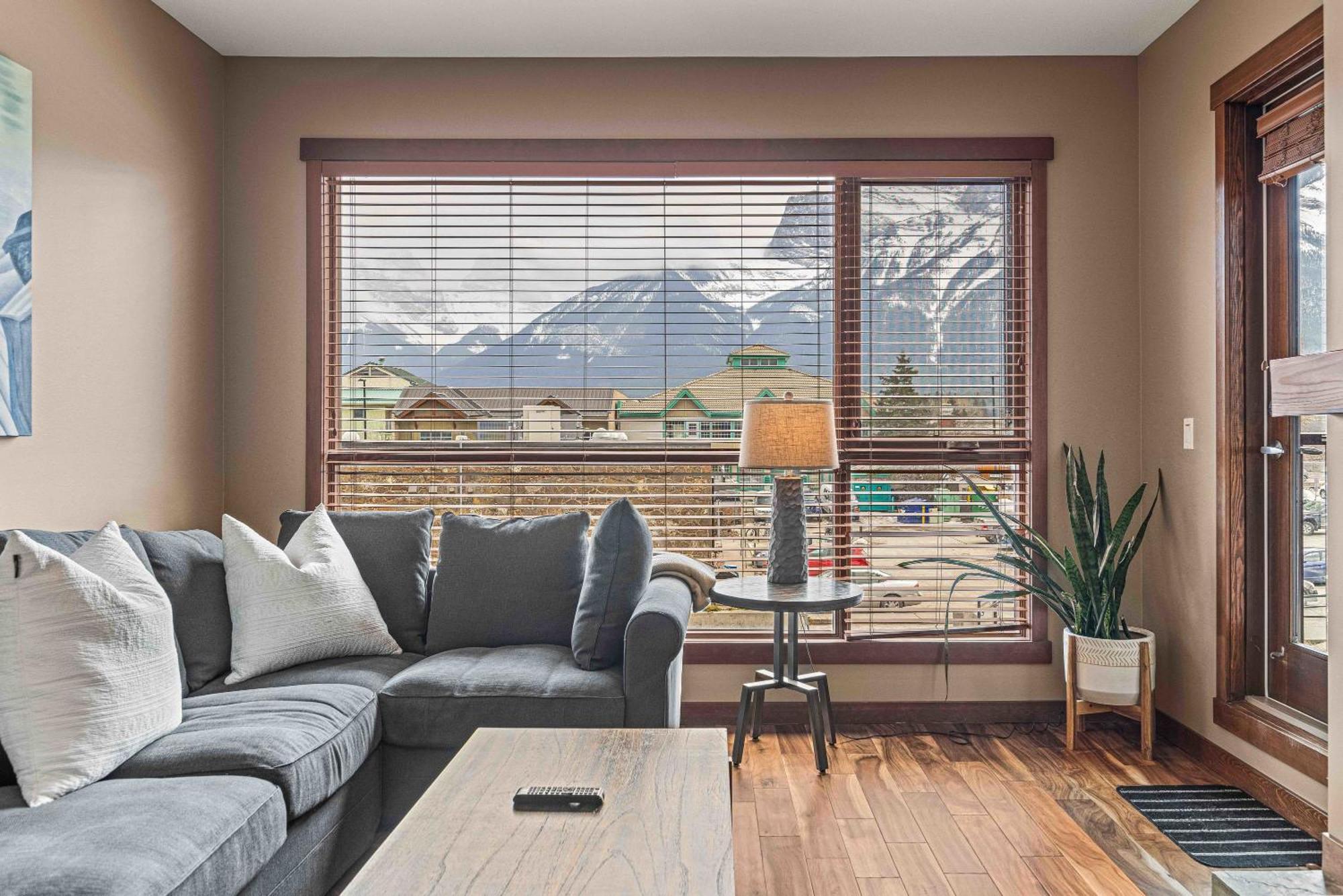 Best Views Of Canmore - 2Bed 2Bath Villa Exterior photo