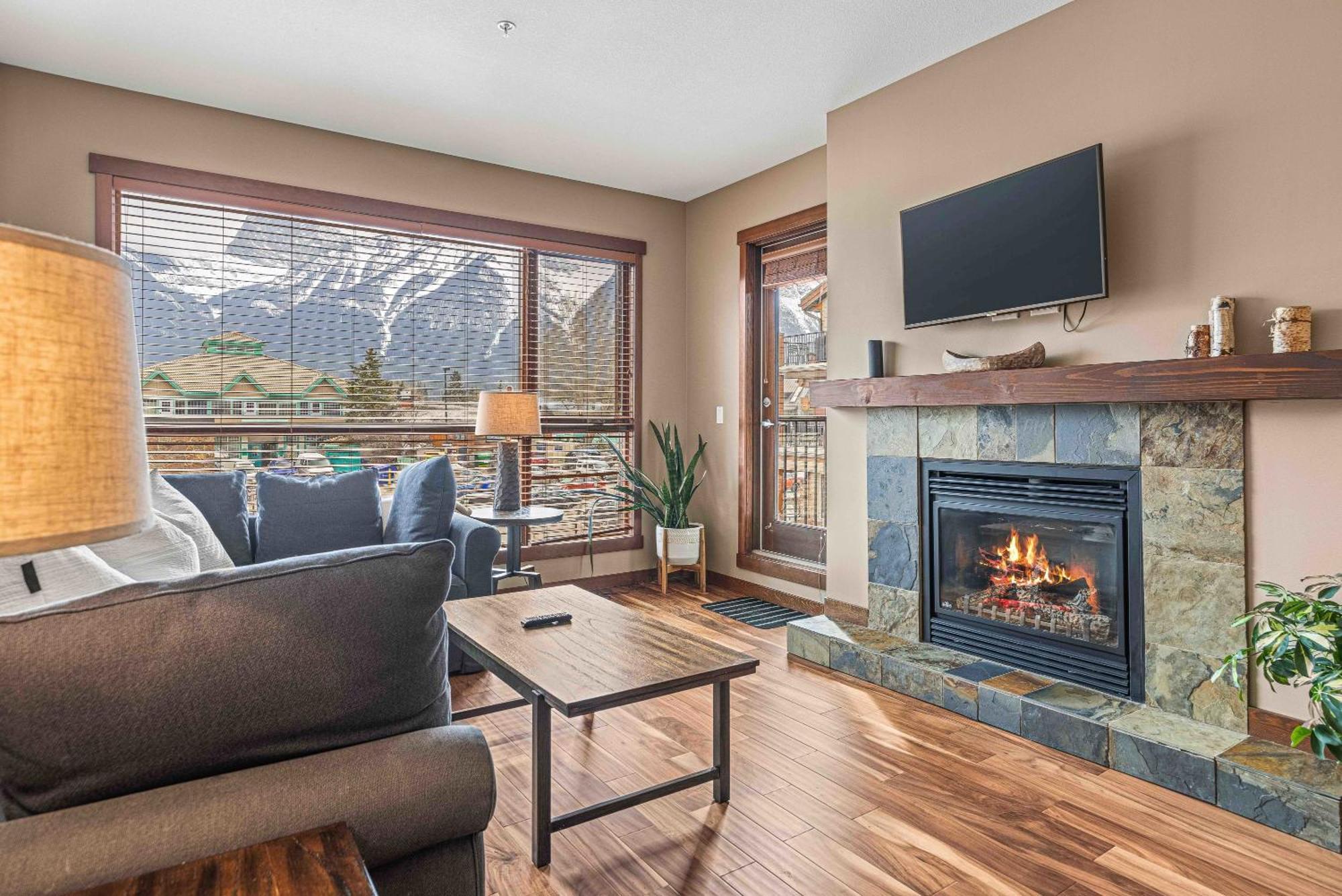 Best Views Of Canmore - 2Bed 2Bath Villa Exterior photo